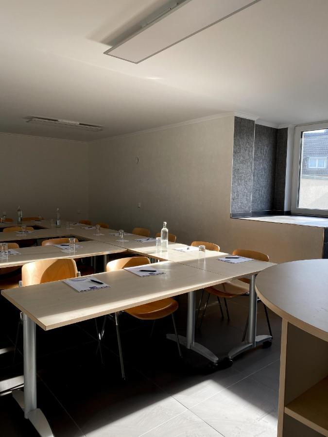 Mg-Quartier Hostel Mönchengladbach Extérieur photo