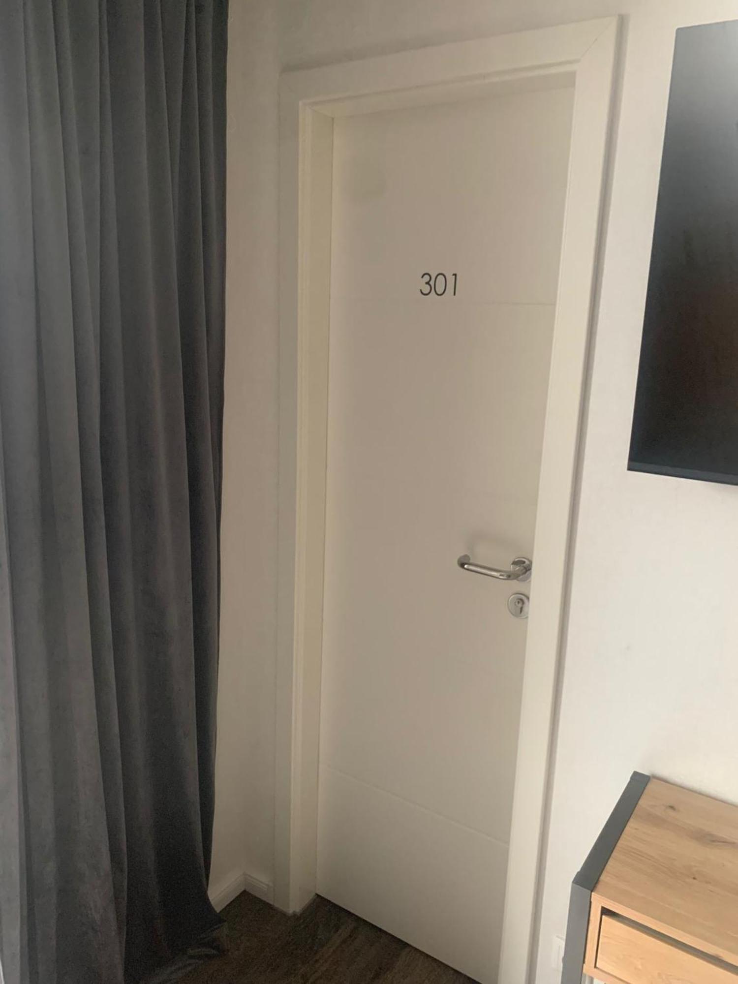 Mg-Quartier Hostel Mönchengladbach Extérieur photo